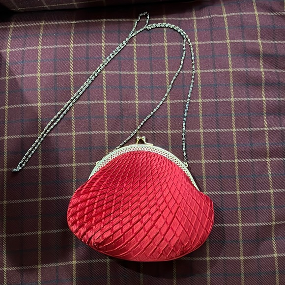 VINTAGE CLAIRES RED EVENING BAG - Picture 1 of 7